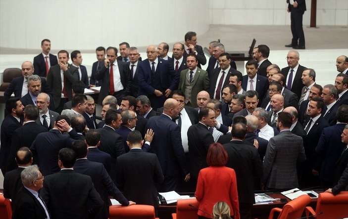 HDP'li vekilin sözleri Meclis'i karıştırdı