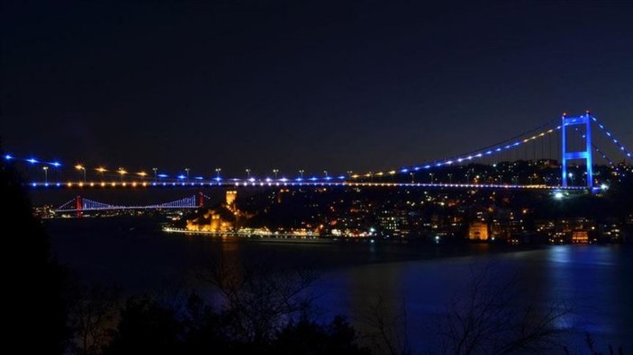 İstanbul ve Ankara Kosova için renklendi