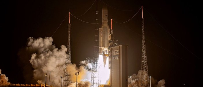 Japon ve Güney Kore uyduları uzaya fırlatıldı