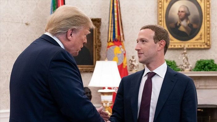Soros: Zuckerberg görevi bıraksın
