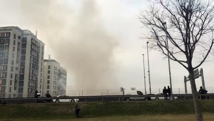 Kağıthane'de bir binada yangın çıktı