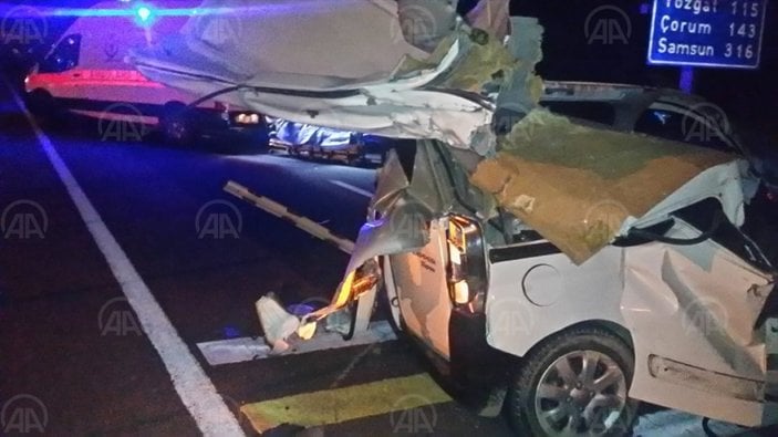 Kırıkkale'de tır ile araç çarpıştı: 1 ölü, 2 yaralı