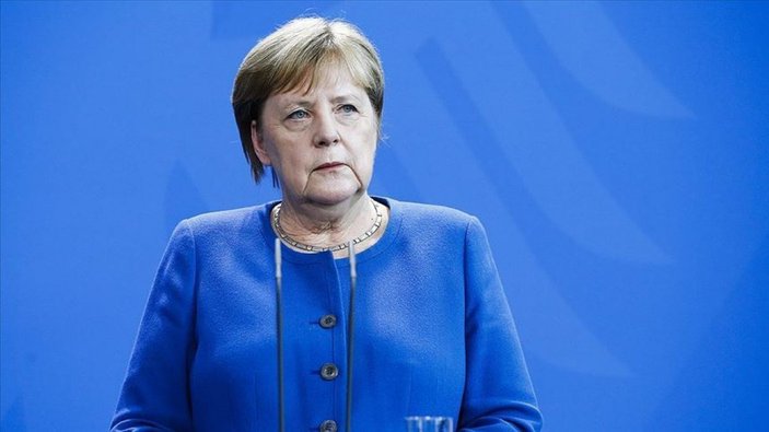 Merkel, Almanya'daki saldırı sonrası programını iptal etti