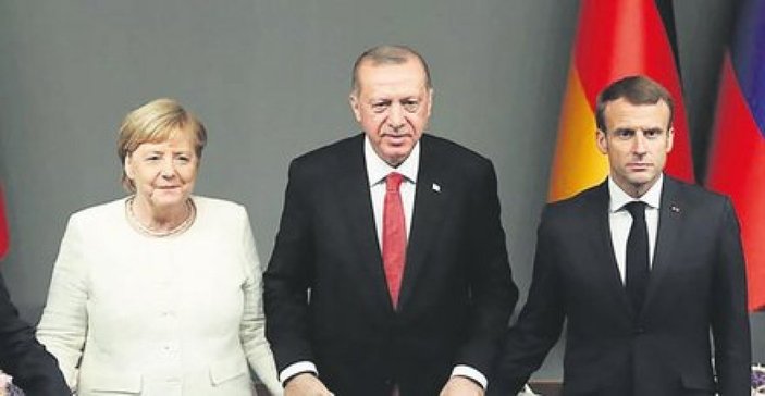 Cumhurbaşkanı Erdoğan, Merkel ve Macron ile görüştü