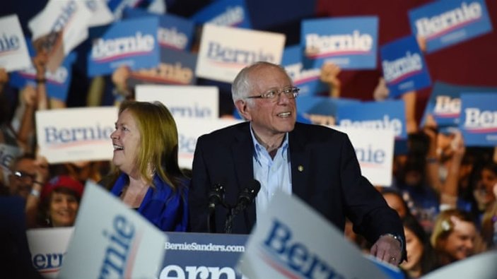Nevada'da ön seçimlerin galibi Sanders