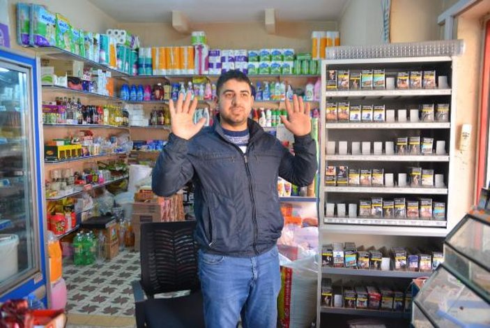 Adana'da maskeli şahıslar marketi gasbetti