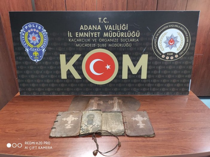 Adana'da 3 Tevrat ele geçirildi: 3 gözaltı