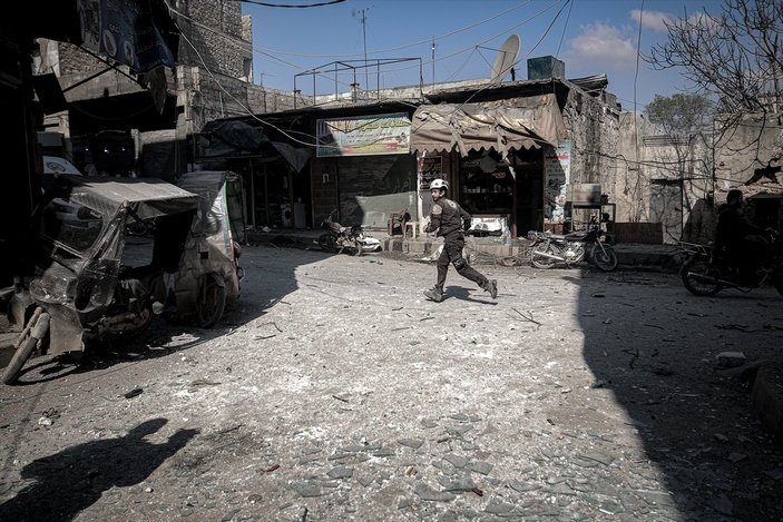 Esad rejimi İdlib'de sivilleri vurdu: 4 ölü