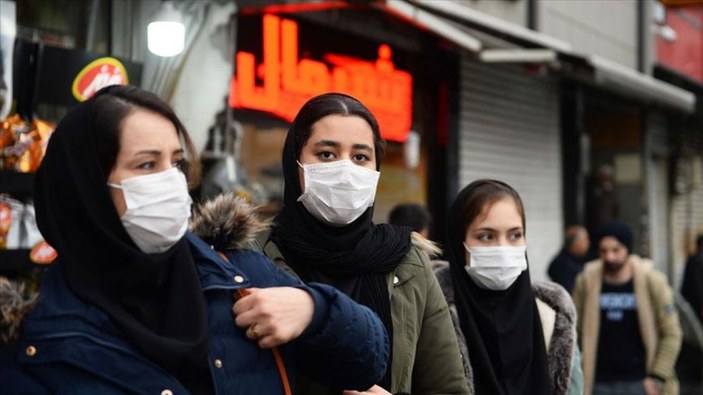 İran Sağlık Bakanı, halka sokağa çıkmama çağrısı yaptı