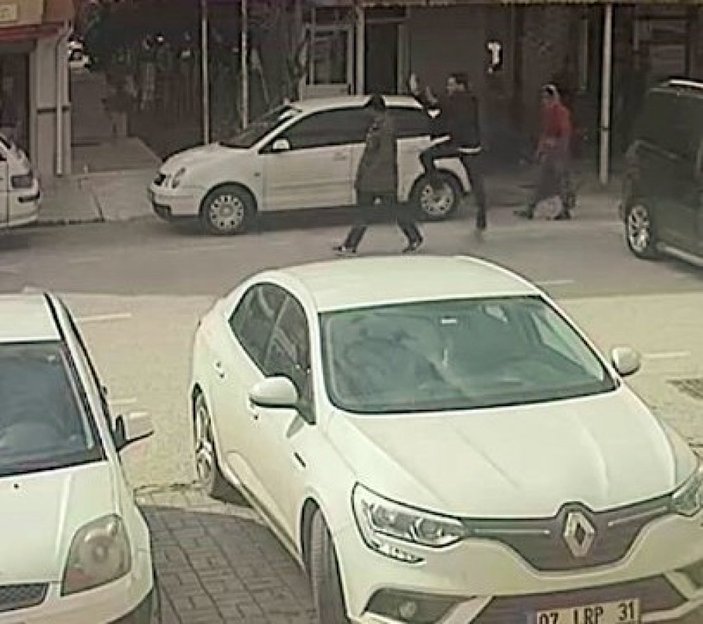 Antalya'da klima çalan hurdacıyı vatandaş yakaladı