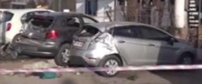 Silivri'de iki öğrenciye otomobil çarptı