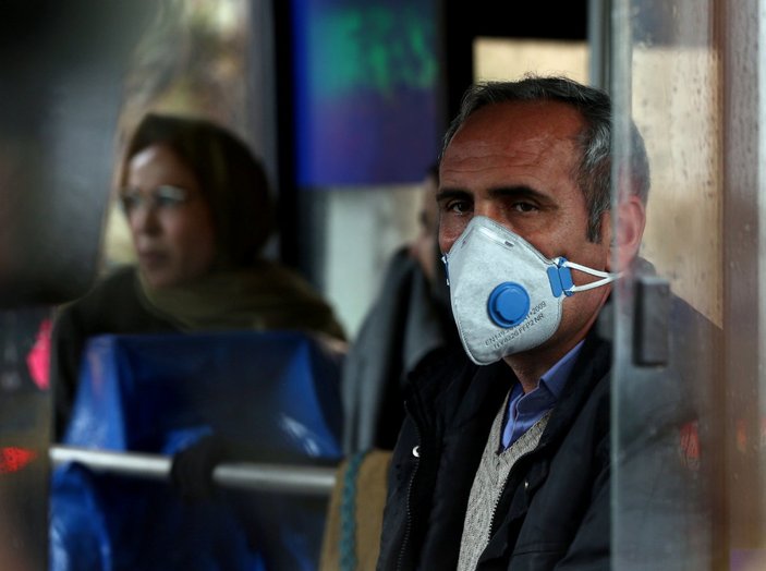 İran'da cuma namazına koronavirüs kısıtlaması
