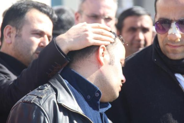 Sivas'ta hasta yakınları, güvenlik görevlilerini darbetti