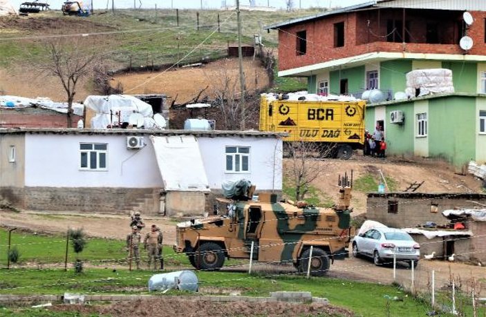 Diyarbakır'da aileler arasında arazi kavgası: 8 yaralı