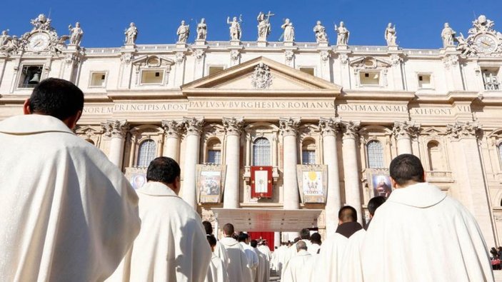 Vatikan, çocuk istismarına karşı görev gücü kuruyor
