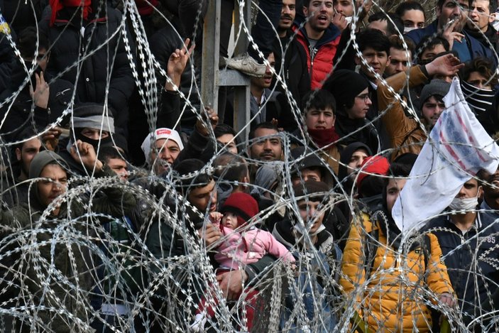 Avrupa basını: Sınırda insanlık batıyor