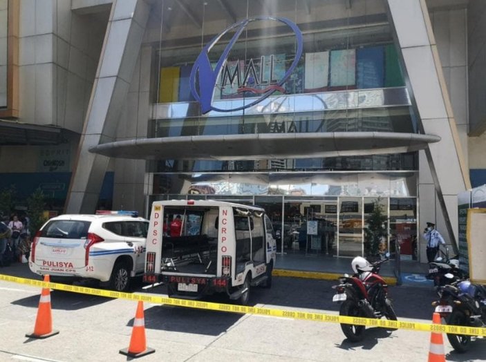 Filipinler'de alışveriş merkezinde 30 kişi rehin alındı