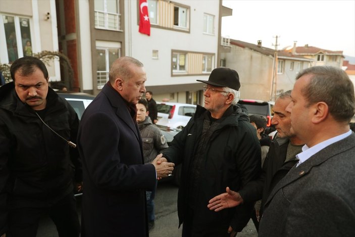 Erdoğan, İdlib şehidinin evini ziyaret etti