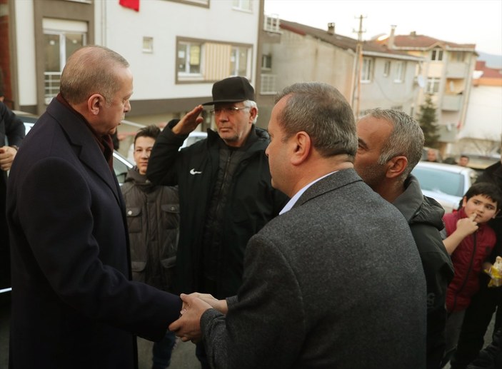 Erdoğan, İdlib şehidinin evini ziyaret etti
