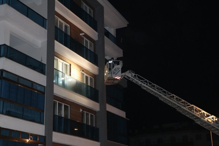 Ankara'da bir apartmanda yangın çıktı