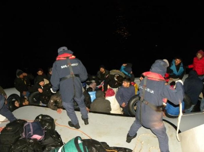 Yunanların geri yolladığı mülteciler kurtarıldı