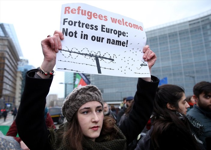 Brüksel'de AB ve Yunanistan'ın göç politikalarına tepki