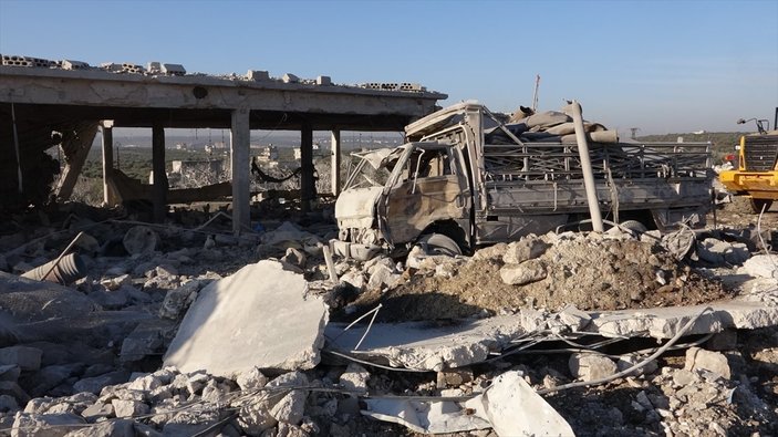 Rusya'dan İdlib'e saldırı: 16 sivil öldü