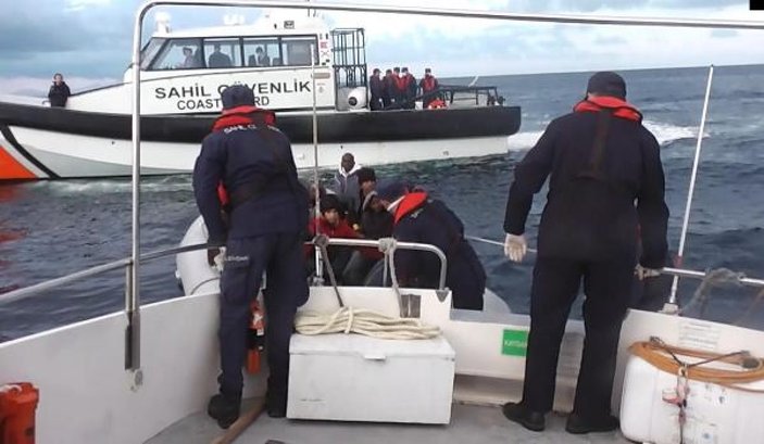 İzmir'de 120 göçmen yakalandı