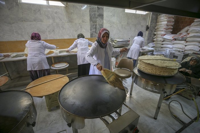 Kadın girişimci, imalathanesinde 10 kadına istihdam sağlıyor