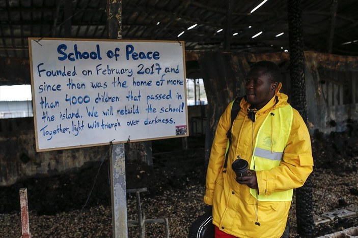 Midilli Adası'nda sığınmacı çocukların okulu yandı