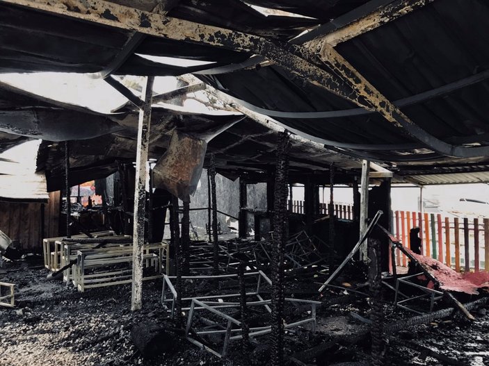 Midilli Adası'nda sığınmacı çocukların okulu yandı