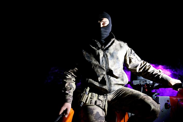 Özel Harekatçılar, Yunan sınırında gece gündüz devriyesini sürdürüyor