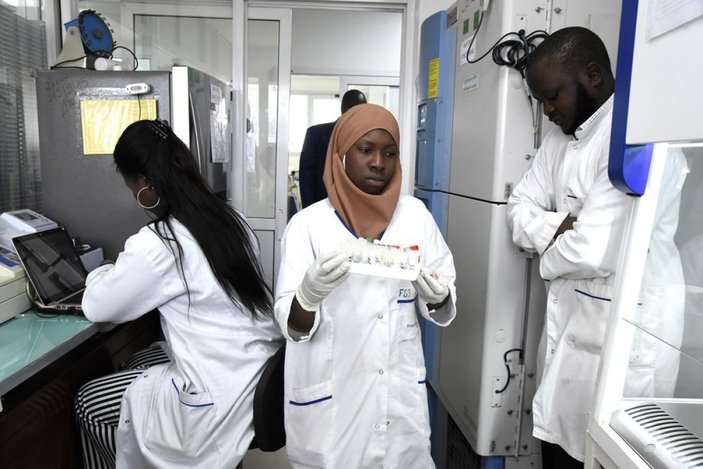 Afrika'da koronavirüs vaka sayısı 102'ye çıktı