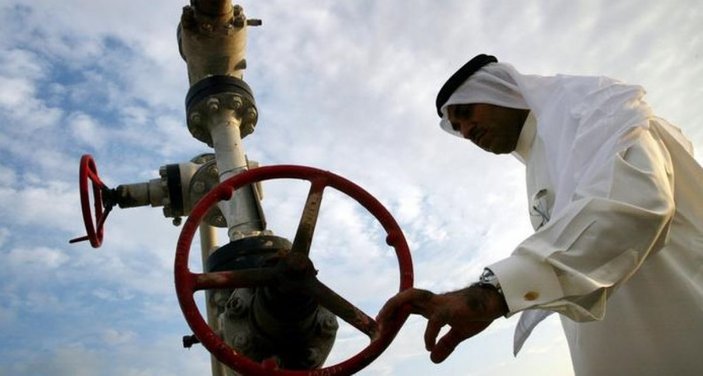 Suudi Arabistan günde 12.3 milyon varil petrol üretecek