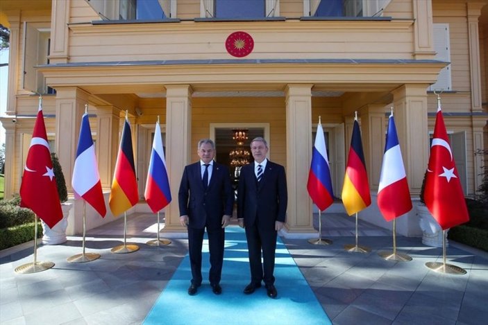Bakan Akar, Rusya Savunma Bakanı Şoygu ile görüştü