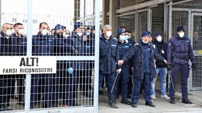 İtalya'da cezaevinde koronavirüs isyanı: 12 ölü