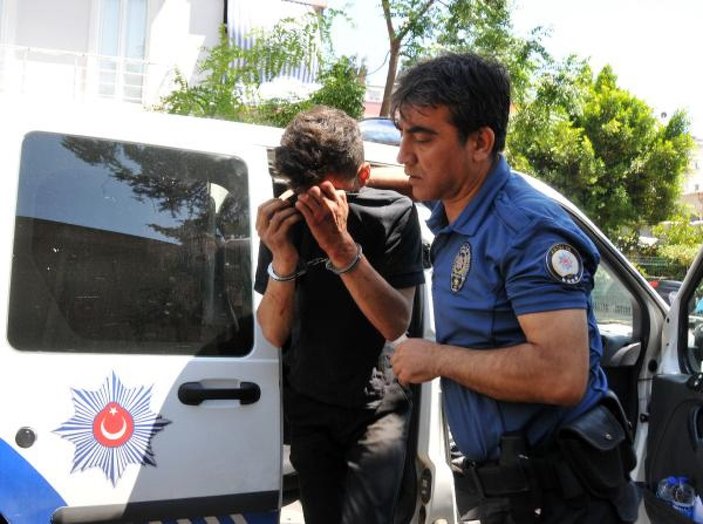 Antalya'da babasını bıçaklayan gence 1 yıl 10 ay hapis