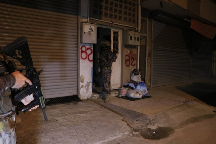 Adana’da DEAŞ ve El Kaide operasyonu