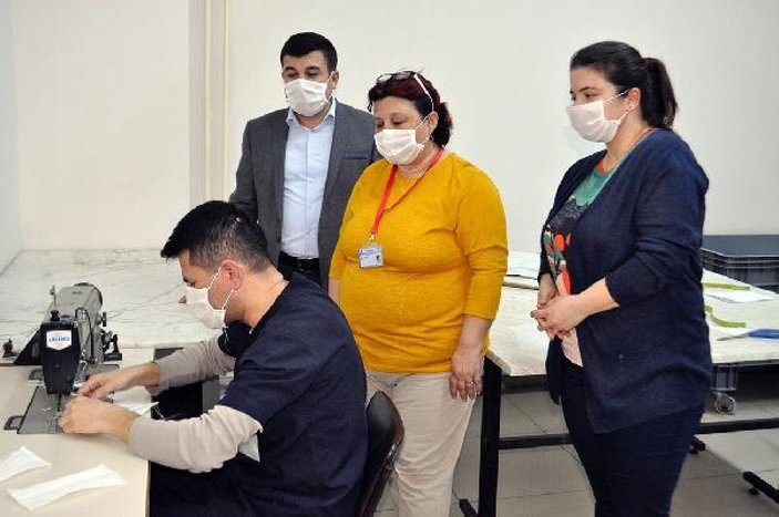 Devlet hastanesi, kendi cerrahi maskesini üretiyor