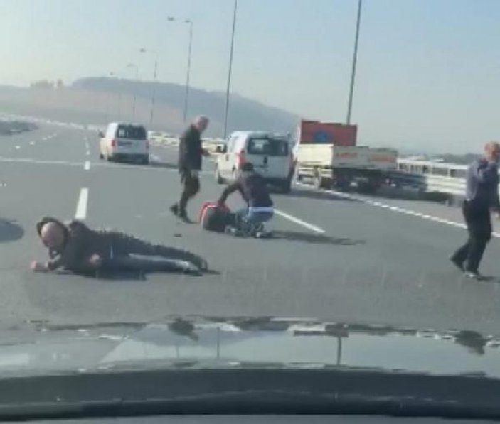İstanbul'da kaza sonrası 5 kişi kavgaya tutuştu