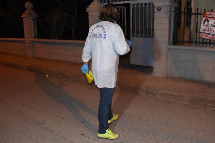 İzmir'de 16 yaşındaki çocuk silahla market soydu