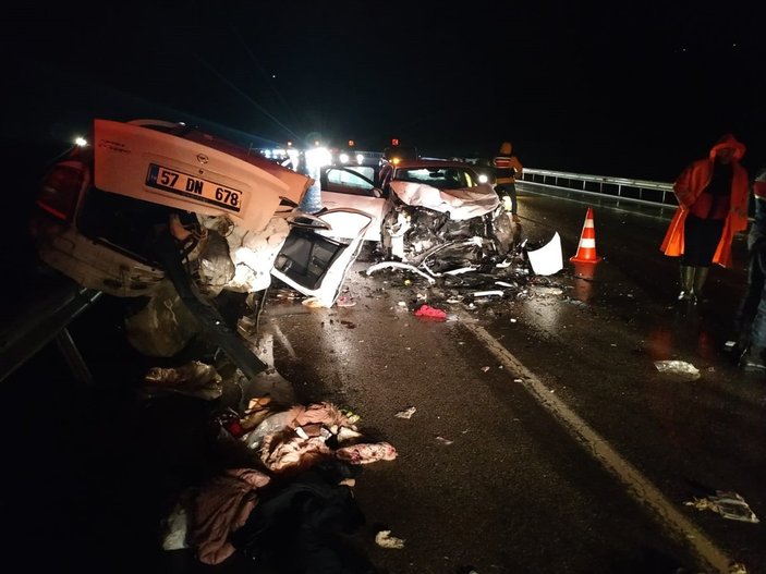 Sinop'ta trafik kazası: 4 ölü 6 yaralı