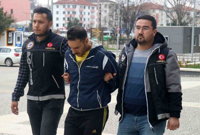 Bolu'da uyuşturucu taşıyan Suriye uyruklu şahıs yakalandı