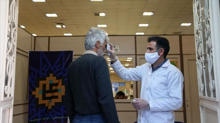 İran'da koronavirüs nedeniyle ölenlerin sayısı 853 oldu