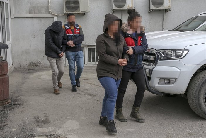 PKK elebaşlarının koruması 2 terörist, Van'da yakalandı