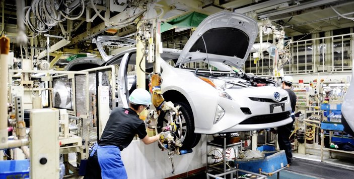 Toyota ve BMW, korona nedeniyle üretime ara veriyor