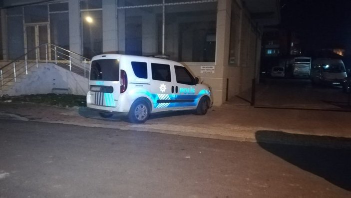 İzmir'de 2 kişi silahlı saldırıya uğradı