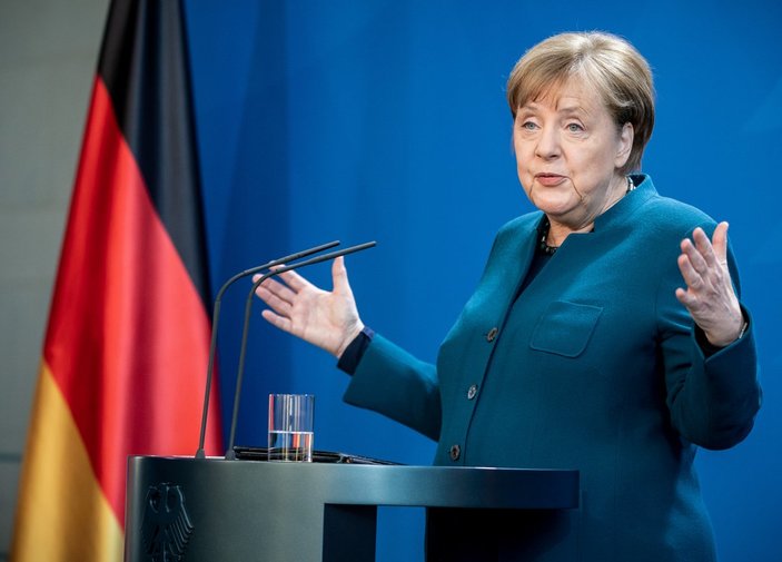 Almanya'da 2 kişiden fazla insanın toplanması yasaklandı