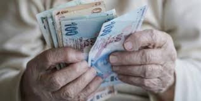Amasya'da yaşayan yaşlı adam 42 bin lira dolandırıldı