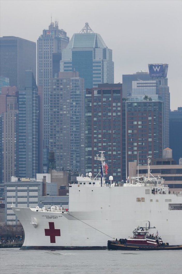 ABD ordusunun hastane gemisi New York'ta